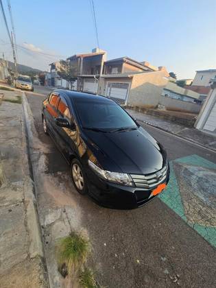 HONDA CITY 1.5 LX 16V FLEX 4P AUTOMÁTICO HONDA CITY 1.5 LX 16V FLEX 4P AUTOMÁTICO